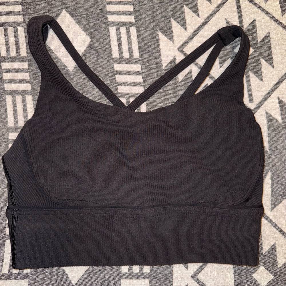 Lululemon Black Ribbed Cross Back Sports Bra - 6